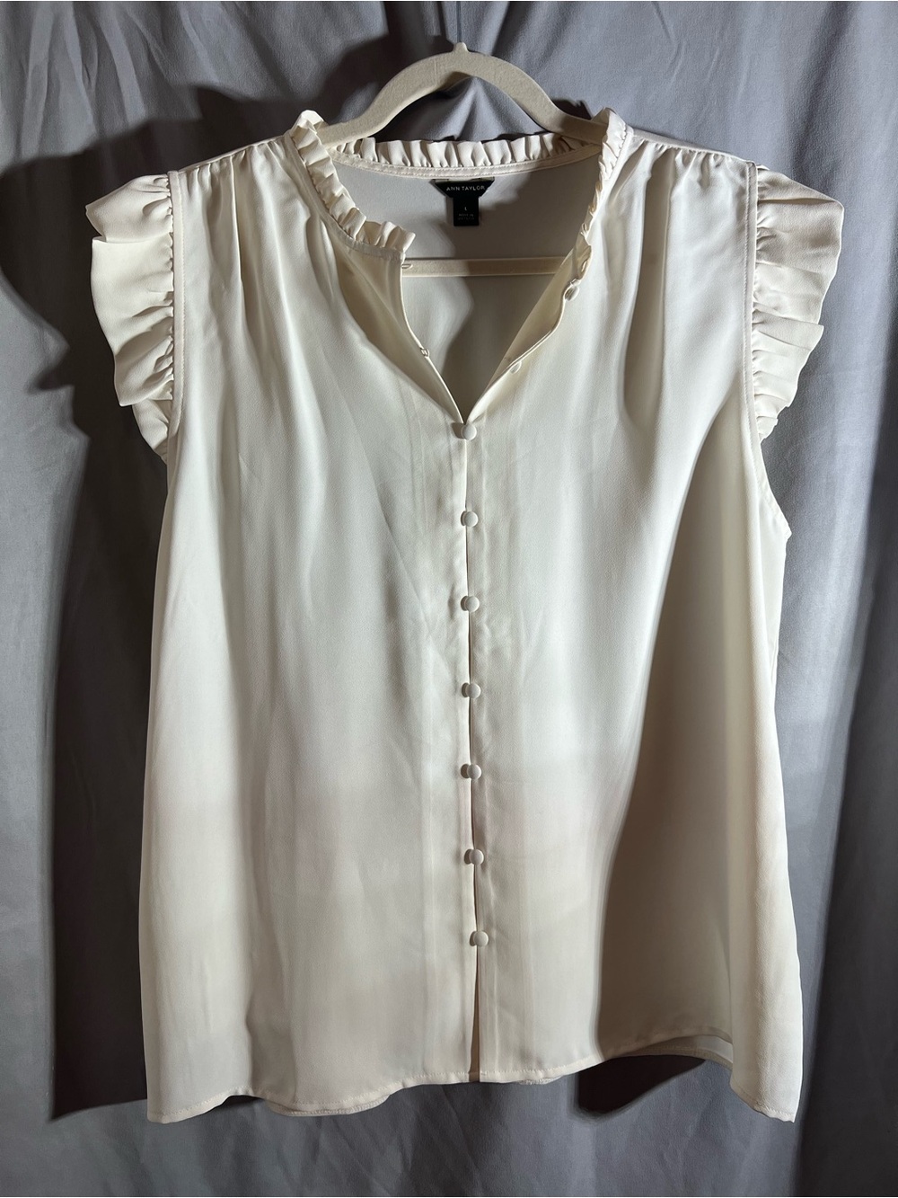 Ann Taylor Ivory Ruffle Cap-Sleeve Button-Front Blouse